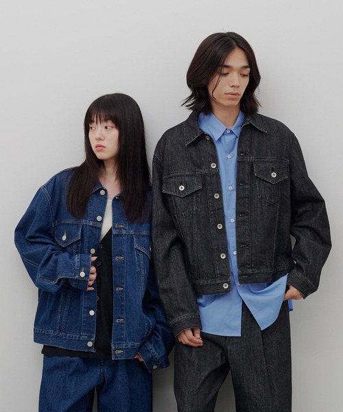 LOWRYS FARM(ローリーズファーム)の「【LFM(U)】デニムトラッカージャケット 1056906(デニムジャケット・メンズ・ブルー/ブラック・MEDIUM/LARGE)」の4枚目の写真