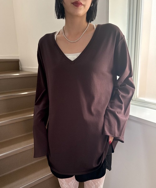 Ameri(アメリ)の「LOW BASIC 2WAY OVER KNIT TOP(ニット/セーター・レディース・ネイビー/ブラウン/レッド/アイボリー・FREE)」の5枚目の写真