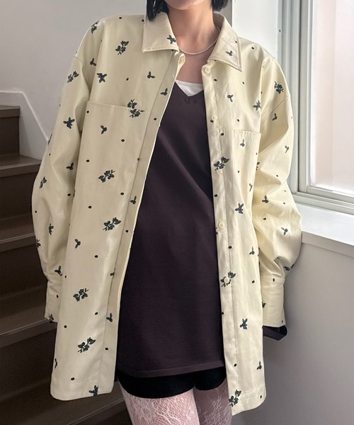 Ameri(アメリ)の「LOW BASIC 2WAY OVER KNIT TOP(ニット/セーター・レディース・ネイビー/ブラウン/レッド/アイボリー・FREE)」の7枚目の写真