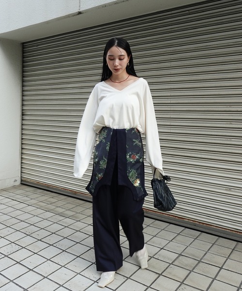 Ameri(アメリ)の「LOW BASIC 2WAY OVER KNIT TOP(ニット/セーター・レディース・ネイビー/ブラウン/レッド/アイボリー・FREE)」の13枚目の写真