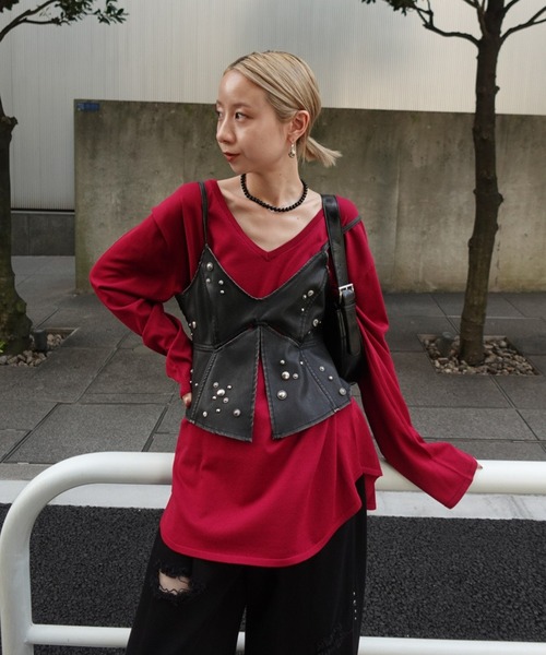 Ameri(アメリ)の「LOW BASIC 2WAY OVER KNIT TOP(ニット/セーター・レディース・ネイビー/ブラウン/レッド/アイボリー・FREE)」の17枚目の写真
