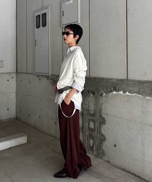 Ameri(アメリ)の「LOW BASIC 2WAY OVER KNIT TOP(ニット/セーター・レディース・ネイビー/ブラウン/レッド/アイボリー・FREE)」の21枚目の写真