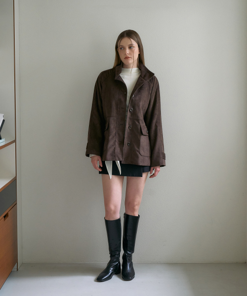DEHEVE（デヘヴェ）の「Suede High-neck Half Jacket [Cocoa Brown]（その他アウター・レディース・ダークブラウン・OS）」の2枚目の写真