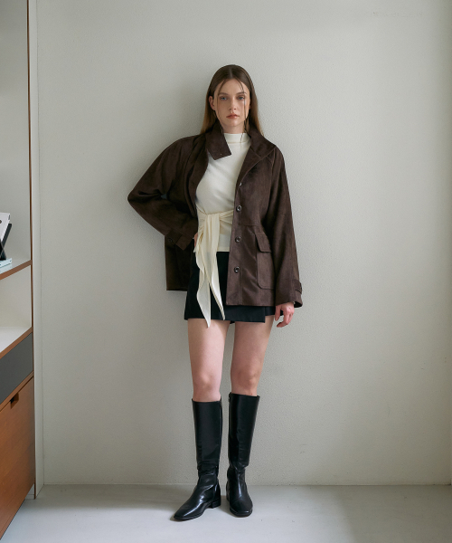 DEHEVE（デヘヴェ）の「Suede High-neck Half Jacket [Cocoa Brown]（その他アウター・レディース・ダークブラウン・OS）」の3枚目の写真