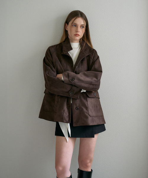 DEHEVE（デヘヴェ）の「Suede High-neck Half Jacket [Cocoa Brown]（その他アウター・レディース・ダークブラウン・OS）」の4枚目の写真