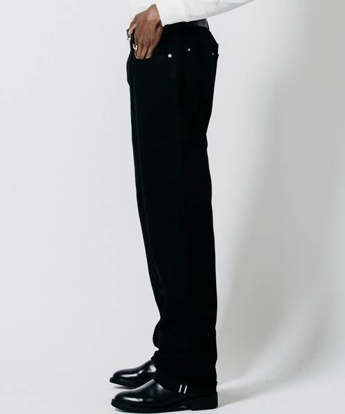 CRIMIE(クライミー)の「BORN FREE STRAIGHT ESSENTIAL SELVEDGE ONE WASH JEANS - BLACK MADE IN JAPAN(デニムパンツ・メンズ・ブラック・XXL/XL/L/M/S)」の9枚目の写真
