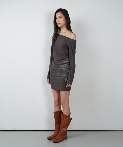 THEVINYLHOUSE(ザバイニルハウス)の「OFF SHOULDER ONE-PIECE(W) CHARCOAL(ワンピース・レディース・その他・FREE)」の5枚目の写真