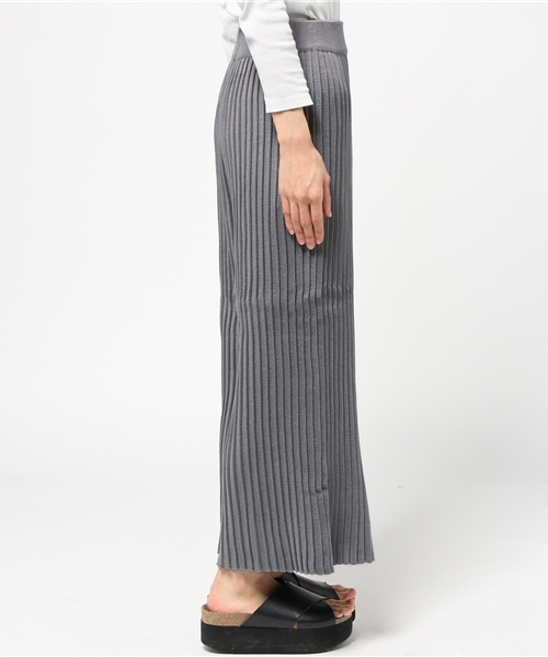 Kastane（カスタネ）の「ニットプリーツパンツ（その他パンツ・レディース・グレー/ライトベージュ・FREE）」の3枚目の写真