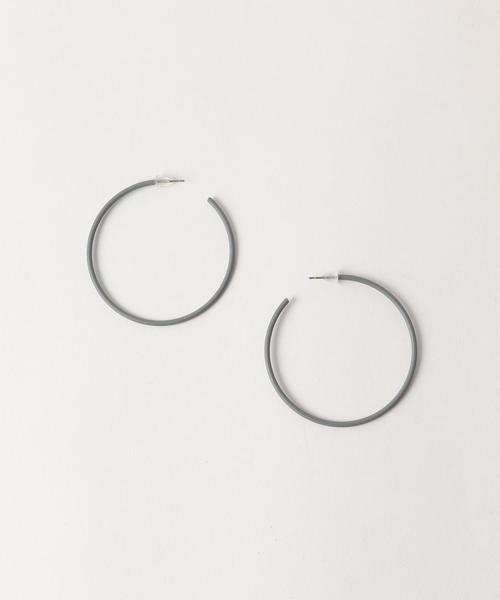 BEAUTY&YOUTH UNITED ARROWS（ビューティーアンドユースユナイテッドアローズ）の「BY カラーコーティング ビッグフープピアス ◆（ピアス（両耳用）・レディース・ブラック/グレー/ワインレッド・FREE）」の2枚目の写真