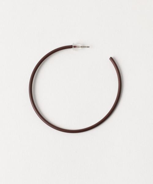 BEAUTY&YOUTH UNITED ARROWS（ビューティーアンドユースユナイテッドアローズ）の「BY カラーコーティング ビッグフープピアス ◆（ピアス（両耳用）・レディース・ブラック/グレー/ワインレッド・FREE）」の4枚目の写真