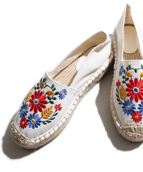 WEGO（ウィゴー）の「DISPARK/フラワーエスパドリーユ（スリッポン・レディース・ホワイト/ブラック/インディゴブルー・LARGE/MEDIUM）」の2枚目の写真