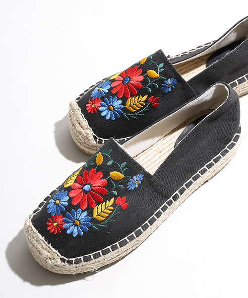 WEGO（ウィゴー）の「DISPARK/フラワーエスパドリーユ（スリッポン・レディース・ホワイト/ブラック/インディゴブルー・LARGE/MEDIUM）」の3枚目の写真