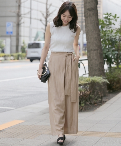 A part by（アパートバイ）の「【CLASSY.6月号掲載】14GCoNyワイドリブノースリーブ　750207 （ニット/セーター・レディース・ブルー/ホワイト/グリーン/オレンジ/ブラック・MEDIUM/LARGE）」の6枚目の写真