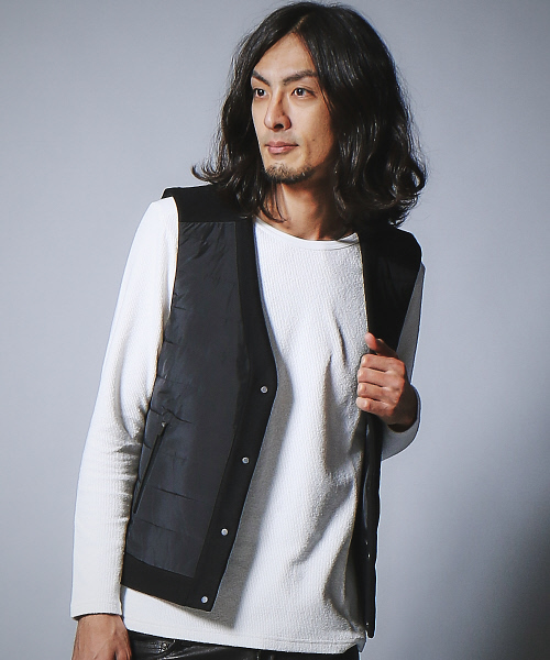 5351 POUR LES HOMMES（ゴーサンゴーイチプールオム）の「ライトキルティングベスト（ダウンベスト・メンズ・ブラック・44/46/48）」の2枚目の写真