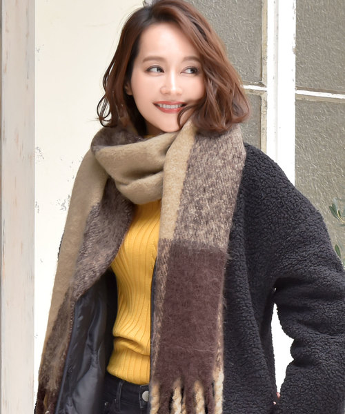 KOBE LETTUCE（コウベレタス）の「ツイストフリンジ起毛素材ふわふわストール/マフラー/ショール/スヌード/無地/チェック柄[J549]【入荷済】（ストール/ショール・レディース・ライトグレー/ブラック/ブルー/アイボリー/その他1/その他2/ベージュ系その他/ピンク/その他3・FREE）」の9枚目の写真