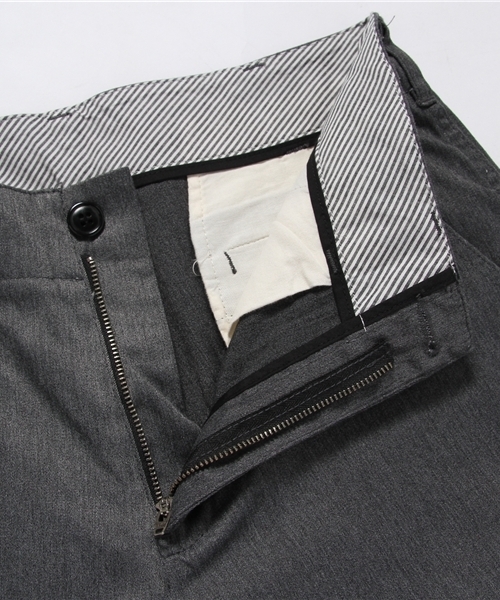 SHIPS JET BLUE（シップスジェットブルー）の「JB:T/C テーパード サルエルパンツ（チノパンツ・メンズ・ダークグレー/ベージュ/ネイビー/ダークブルー・SMALL/MEDIUM/X-LARGE/LARGE）」の15枚目の写真