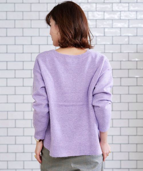 le.coeur blanc（ルクールブラン）の「アンゴラ混Vネックプルオーバー（ニット/セーター・レディース・ベージュ/ライトグレー/チャコールグレー/ラベンダー・38）」の8枚目の写真