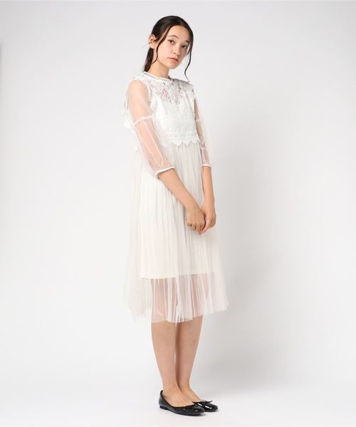 archives（アルシーヴ）の「レース×チュールプリーツワンピース（ワンピース・レディース・オフホワイト/ブラック/グレー・MEDIUM）」の2枚目の写真