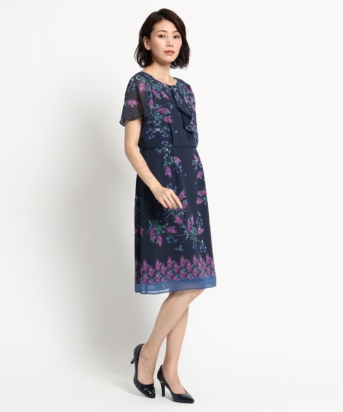 Sunauna(スーナウーナ)の「【洗える】フラワードレープワンピース(ワンピース・レディース・ベージュ/ネイビー・40/38/36)」の10枚目の写真