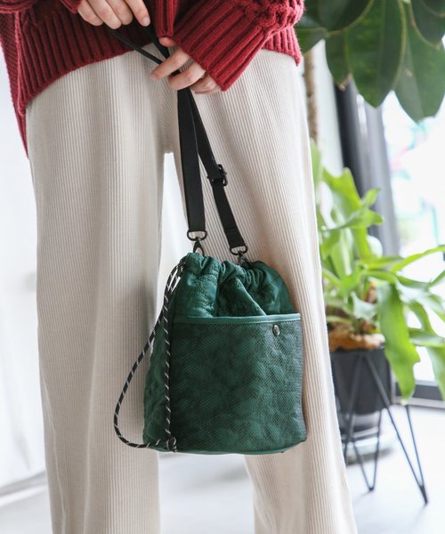 niko and...(ニコアンド)の「オリジナルアソートキルトショルダーバッグ(ショルダーバッグ・レディース・ブラック/グリーン/イエロー・FREE)」の3枚目の写真