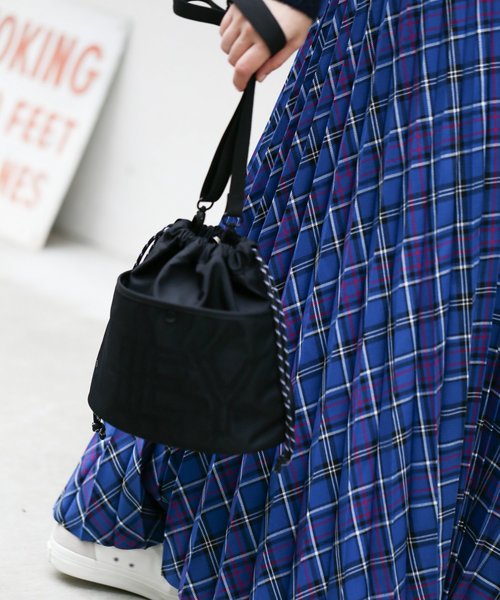 niko and...(ニコアンド)の「オリジナルアソートキルトショルダーバッグ(ショルダーバッグ・レディース・ブラック/グリーン/イエロー・FREE)」の2枚目の写真