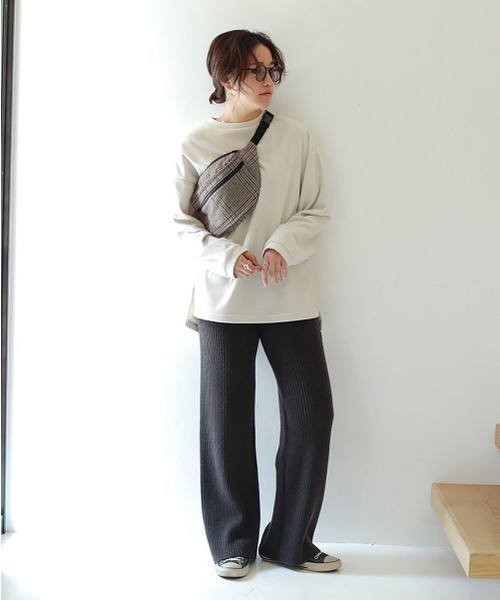 TODAYFUL(トゥデイフル)の「オーバーサイズフリーストップス(Tシャツ/カットソー・レディース・カーキ/キナリ・FREE)」の3枚目の写真