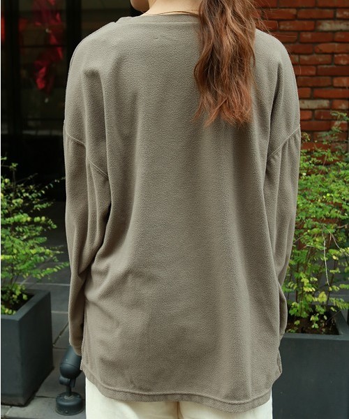 TODAYFUL(トゥデイフル)の「オーバーサイズフリーストップス(Tシャツ/カットソー・レディース・カーキ/キナリ・FREE)」の6枚目の写真