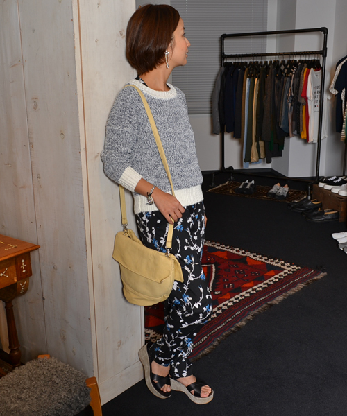 AMERICAN RAG CIE（アメリカンラグシー）の「MIX片畔PO/AIE-L141-KN018（ニット/セーター・レディース・ネイビー/レッド・FREE）」の6枚目の写真