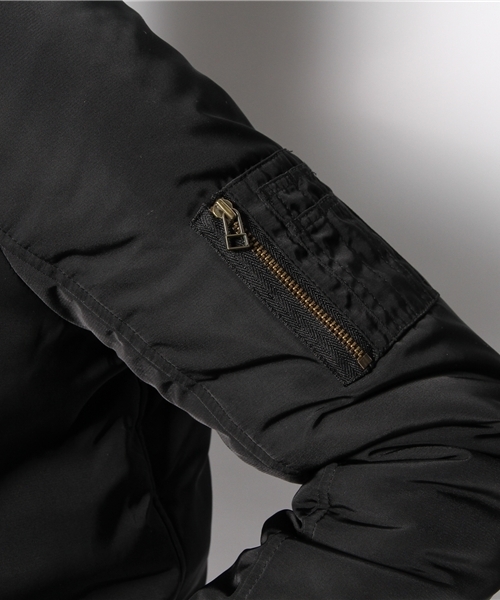 DISCOAT（ディスコート）の「【Discoat】リバーシブルMA-1（ブルゾン・レディース・カーキ/ブラック・ﾌﾘ-）」の12枚目の写真