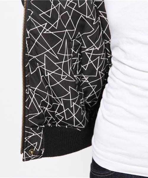 DISCOAT（ディスコート）の「【Discoat】リバーシブルMA-1（ブルゾン・レディース・カーキ/ブラック・ﾌﾘ-）」の11枚目の写真