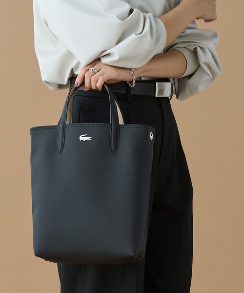 LACOSTE(ラコステ)の「ANNAリバーシブル縦型 2WAY トートバッグ / クラッチバッグ付き(トートバッグ・レディース・ブラック/ブラック×ピンク/アイボリー/パープル/ネイビー/ホワイト×グリーン/ホワイト×イエロー/ブルー系その他/ライトグレー/ライトピンク・FREE)」の19枚目の写真