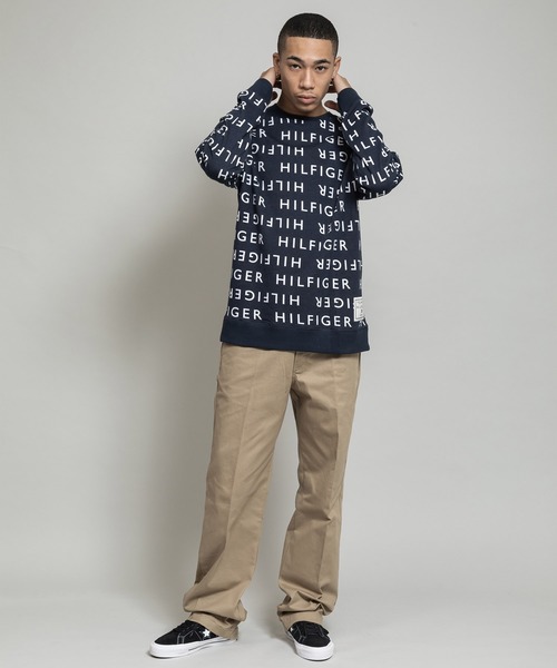 TOMMY HILFIGER(トミーヒルフィガー)の「Tommy Hilfiger/トミーヒルフィガー LS CREW オールオーバープリントロンT(Tシャツ/カットソー・メンズ・ネイビー・S/M/L/XL)」の11枚目の写真