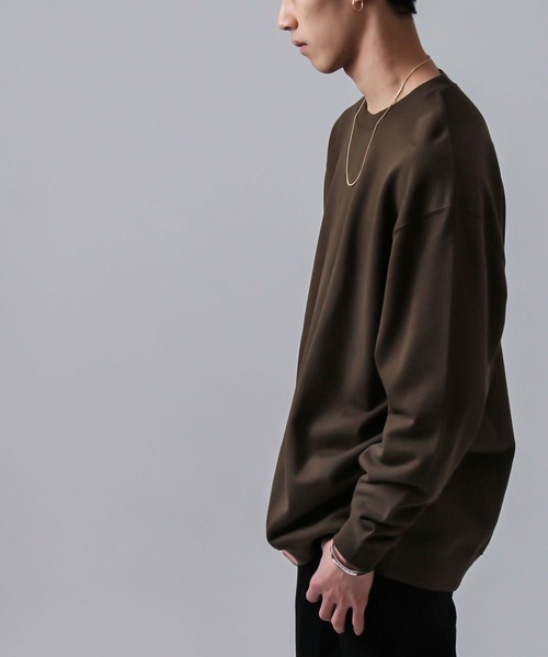 United Athle（ユナイテッドアスレ）の「2-【UA -ユナイテッドアスレ-】10oz CREW SWEAT 無地スウェット/絶妙なワイドシルエット / レディース メンズ トレーナー/ 10.0oz /クルーネック/スウェット / トレーナー（スウェット・レディース・オリーブ/バーガンディー/レッド/ミックスグレー/ネイビー/ブラック/ロイヤルブルー・LARGE/X-LARGE/MEDIUM/XX-LARGE/SMALL）」の3枚目の写真