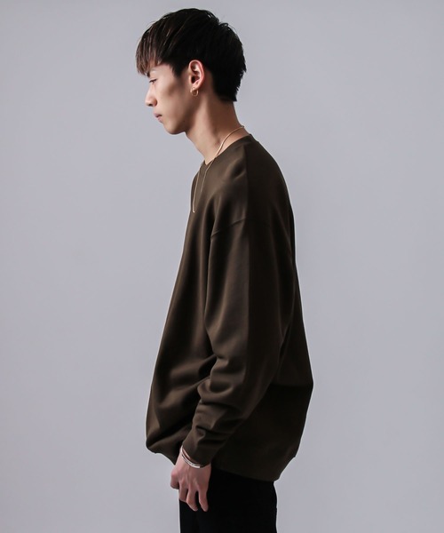 United Athle（ユナイテッドアスレ）の「2-【UA -ユナイテッドアスレ-】10oz CREW SWEAT 無地スウェット/絶妙なワイドシルエット / レディース メンズ トレーナー/ 10.0oz /クルーネック/スウェット / トレーナー（スウェット・レディース・オリーブ/バーガンディー/レッド/ミックスグレー/ネイビー/ブラック/ロイヤルブルー・LARGE/X-LARGE/MEDIUM/XX-LARGE/SMALL）」の17枚目の写真