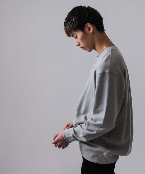 United Athle（ユナイテッドアスレ）の「2-【UA -ユナイテッドアスレ-】10oz CREW SWEAT 無地スウェット/絶妙なワイドシルエット / レディース メンズ トレーナー/ 10.0oz /クルーネック/スウェット / トレーナー（スウェット・レディース・オリーブ/バーガンディー/レッド/ミックスグレー/ネイビー/ブラック/ロイヤルブルー・LARGE/X-LARGE/MEDIUM/XX-LARGE/SMALL）」の19枚目の写真