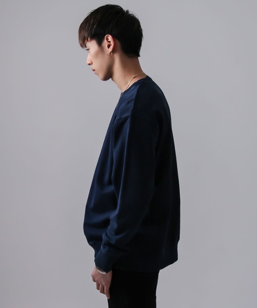 United Athle（ユナイテッドアスレ）の「2-【UA -ユナイテッドアスレ-】10oz CREW SWEAT 無地スウェット/絶妙なワイドシルエット / レディース メンズ トレーナー/ 10.0oz /クルーネック/スウェット / トレーナー（スウェット・レディース・オリーブ/バーガンディー/レッド/ミックスグレー/ネイビー/ブラック/ロイヤルブルー・LARGE/X-LARGE/MEDIUM/XX-LARGE/SMALL）」の15枚目の写真