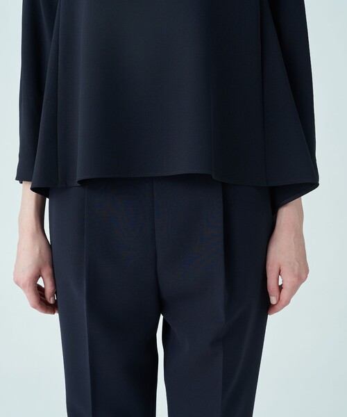 TOMORROWLAND （トゥモローランド）の「ドライダブルクロス クルーネックプルオーバー（シャツ/ブラウス・レディース・ネイビー/ライトベージュ/ブラック/ライトブルー・40/36/34）」の19枚目の写真