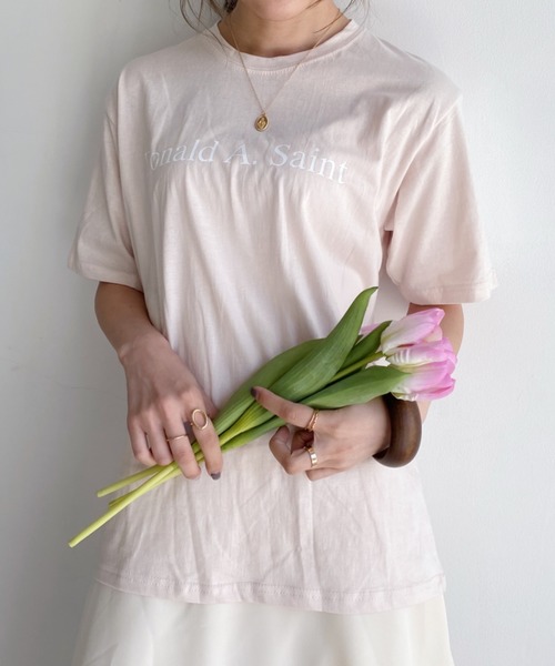 CLEA(クレア)の「Donald ロゴ TEE(Tシャツ/カットソー・レディース・ホワイト/ブラック/ライトベージュ・FREE)」の2枚目の写真
