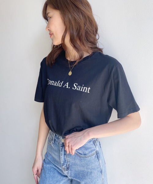CLEA(クレア)の「Donald ロゴ TEE(Tシャツ/カットソー・レディース・ホワイト/ブラック/ライトベージュ・FREE)」の8枚目の写真