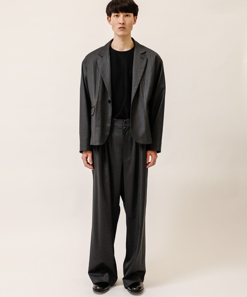 Juha(ユハ)の「【juha】SHADOW STRIPE SHORT JACKET(テーラードジャケット・メンズ・ダークグレー/ブラック・3)」の6枚目の写真
