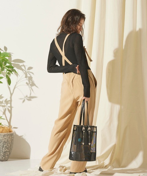 Willful by lipstar（ウィルフル バイ リップスター）の「【WEB別注】【Willful by lipstar】【セット商品】12Ｇシアーニットボトルネックキャミセット（ニット/セーター・レディース・ブラック/ベージュ/オフホワイト/グリーン・M）」の18枚目の写真