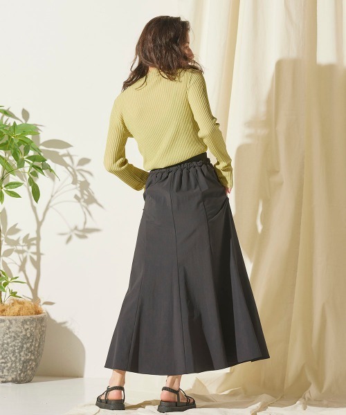 Willful by lipstar（ウィルフル バイ リップスター）の「【WEB別注】【Willful by lipstar】【セット商品】12Ｇシアーニットボトルネックキャミセット（ニット/セーター・レディース・ブラック/ベージュ/オフホワイト/グリーン・M）」の10枚目の写真