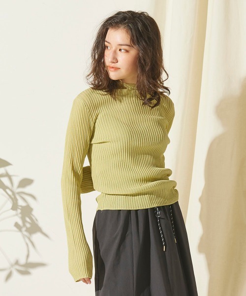 Willful by lipstar（ウィルフル バイ リップスター）の「【WEB別注】【Willful by lipstar】【セット商品】12Ｇシアーニットボトルネックキャミセット（ニット/セーター・レディース・ブラック/ベージュ/オフホワイト/グリーン・M）」の17枚目の写真