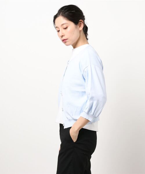 MEW'S REFINED CLOTHES(ミューズリファインドクローズ)の「ウォッシャブルパフゆるカーディガン(カーディガン/ボレロ・レディース・ネイビー/ホワイト/ライトブルー・MEDIUM)」の4枚目の写真
