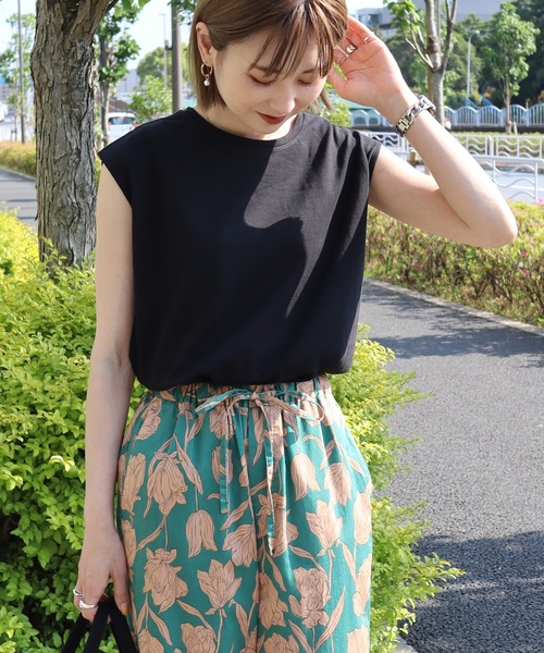 AMERICAN HOLIC（アメリカンホリック）の「ロゴノースリーブカットプルオーバー（Tシャツ/カットソー・レディース・アイボリー/ブラック/レッド/カーキ/サックスブルー・M/L）」の2枚目の写真