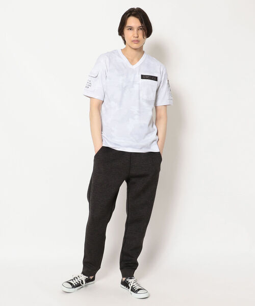 AVIREX（アヴィレックス）の「《WEB限定》FATIGUE V-NECK T-SHIRT / ファティーグ  Vネック Tシャツ / AVIREX / アヴィレックス（Tシャツ/カットソー・メンズ・オリーブ/ネイビー/ブラック/ホワイト/Black/White・SMALL/MEDIUM/X-LARGE/XX-LARGE/LARGE）」の21枚目の写真