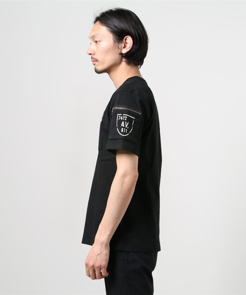 AVIREX（アヴィレックス）の「《WEB限定》FATIGUE V-NECK T-SHIRT / ファティーグ  Vネック Tシャツ / AVIREX / アヴィレックス（Tシャツ/カットソー・メンズ・オリーブ/ネイビー/ブラック/ホワイト/Black/White・SMALL/MEDIUM/X-LARGE/XX-LARGE/LARGE）」の16枚目の写真