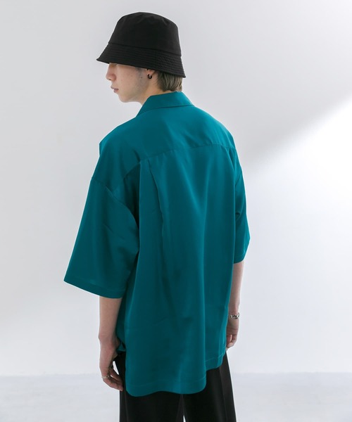 URBAN RESEARCH(アーバンリサーチ)の「URBAN RESEARCH iD サテンオープンカラーシャツ(シャツ/ブラウス・メンズ・イエロー/ブルー系その他/バーガンディー・MEDIUM/LARGE)」の4枚目の写真