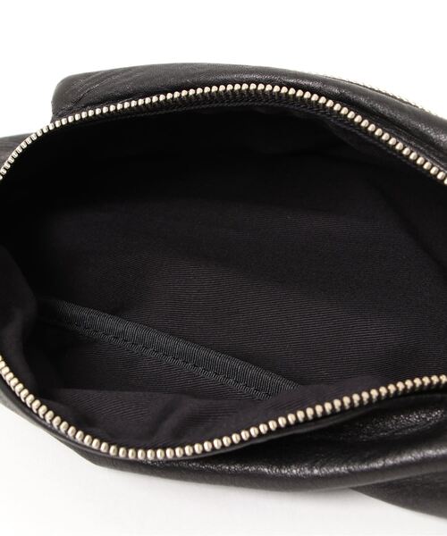 PUBLIC TOKYO(パブリックトウキョウ)の「レザーウエストポーチ(ボディバッグ/ウエストポーチ・メンズ・ブラック・FREE)」の3枚目の写真