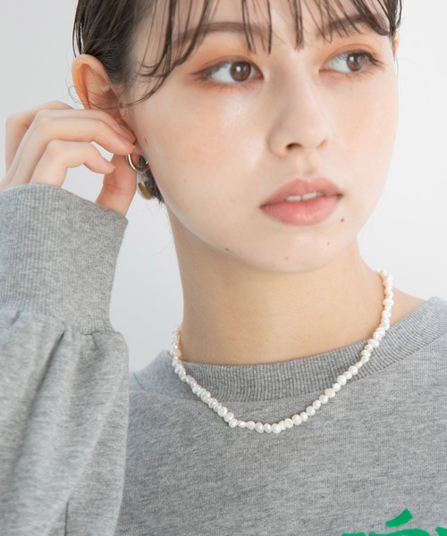 Me%（ミィパーセント）の「タンスイパールショートネックレス（ネックレス・レディース・ホワイト・FREE）」の14枚目の写真